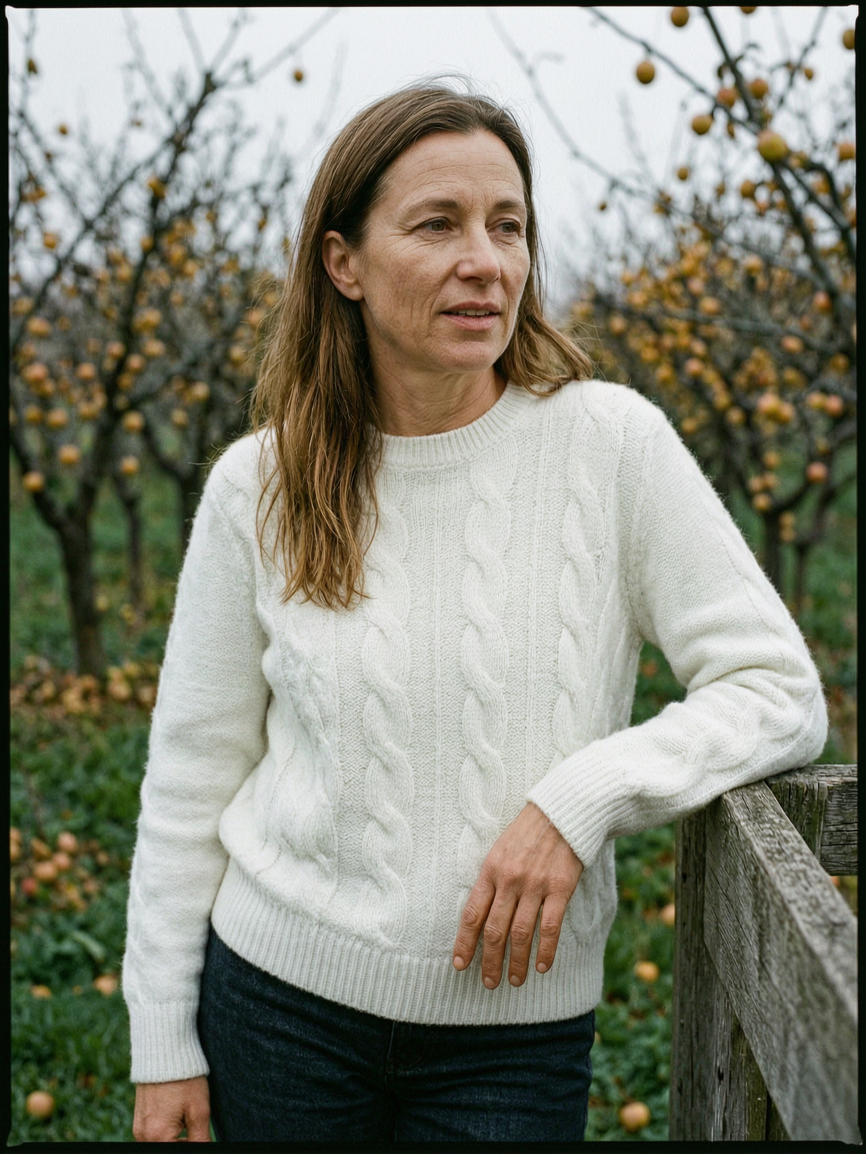 Women's Cable-Knit Crew Neck Jumper — Soft Everyday Pullover Sweater - Warm White