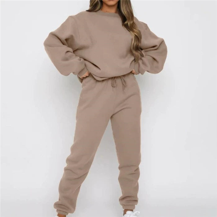 Women's Lounge Set with Relaxed Fit and Soft Touch | E&W - 2 - Elenwear