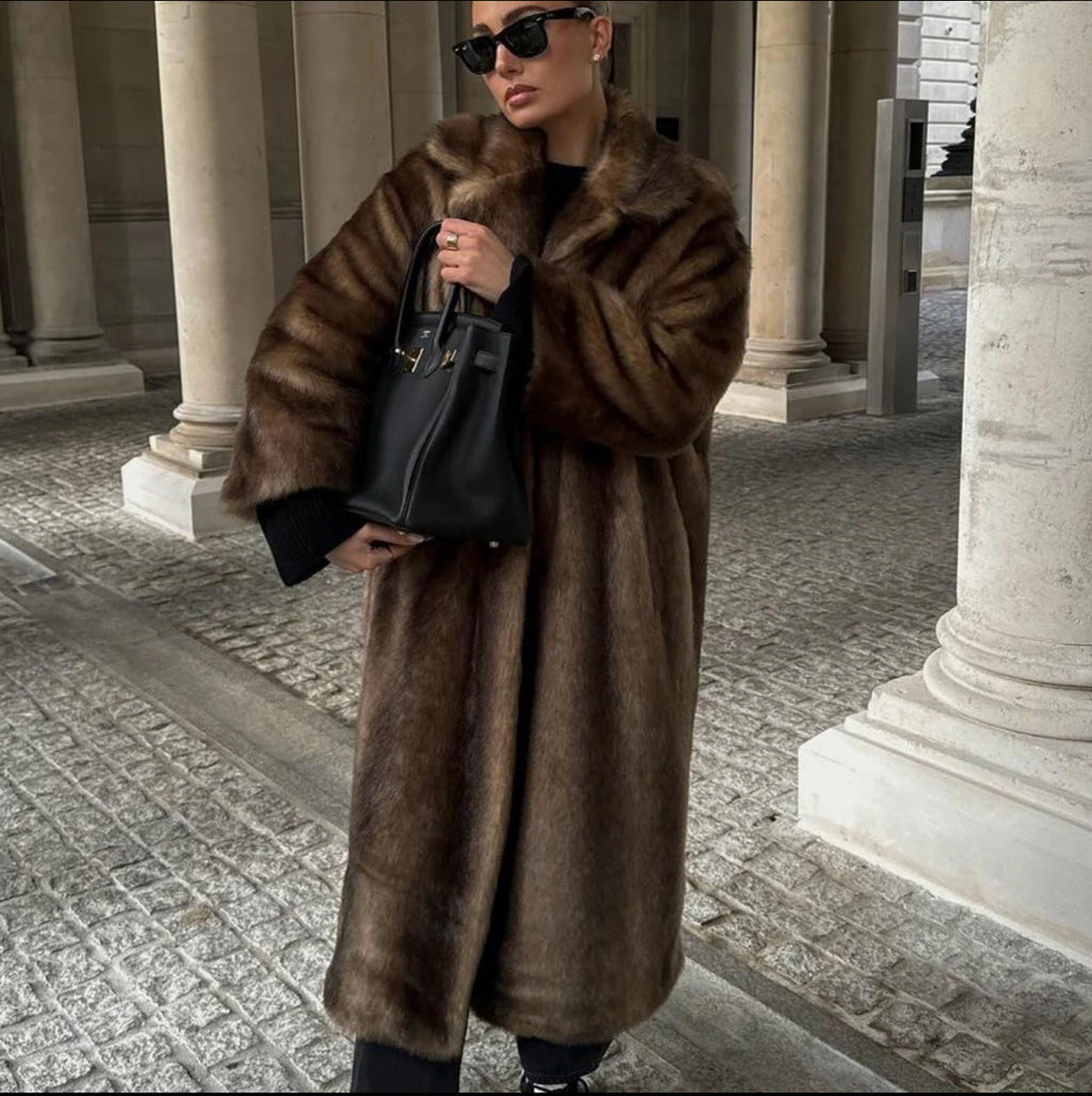 Faux Fur Coat Women's Long Silhouette with Elegant Shine | E&W - 1 - Elenwear