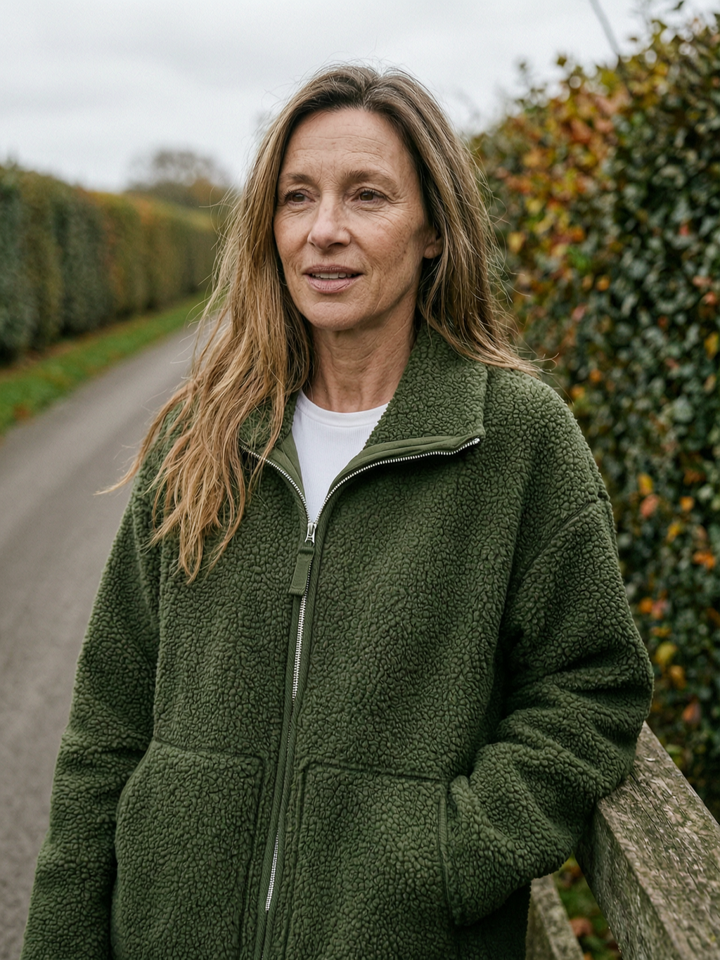 Women's Oversized Sherpa Fleece Jacket — Cosy Patch-Pocket Mid-Layer - Olive Green