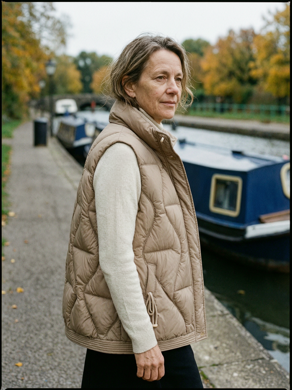 Women's Padded Quilted Vest — Relaxed-Fit Sleeveless Puffer Gilet - Khaki - Back View