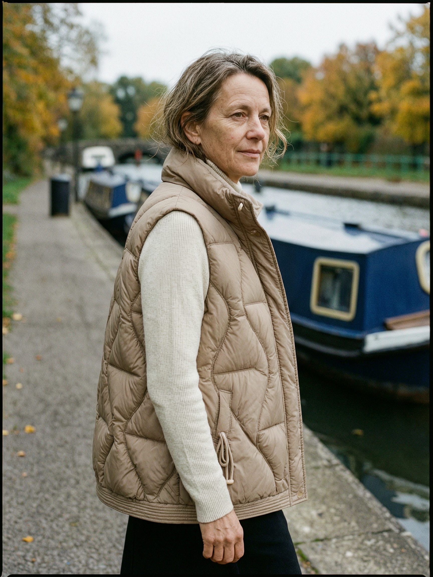 Women's Padded Quilted Vest — Relaxed-Fit Sleeveless Puffer Gilet - Khaki - Back View