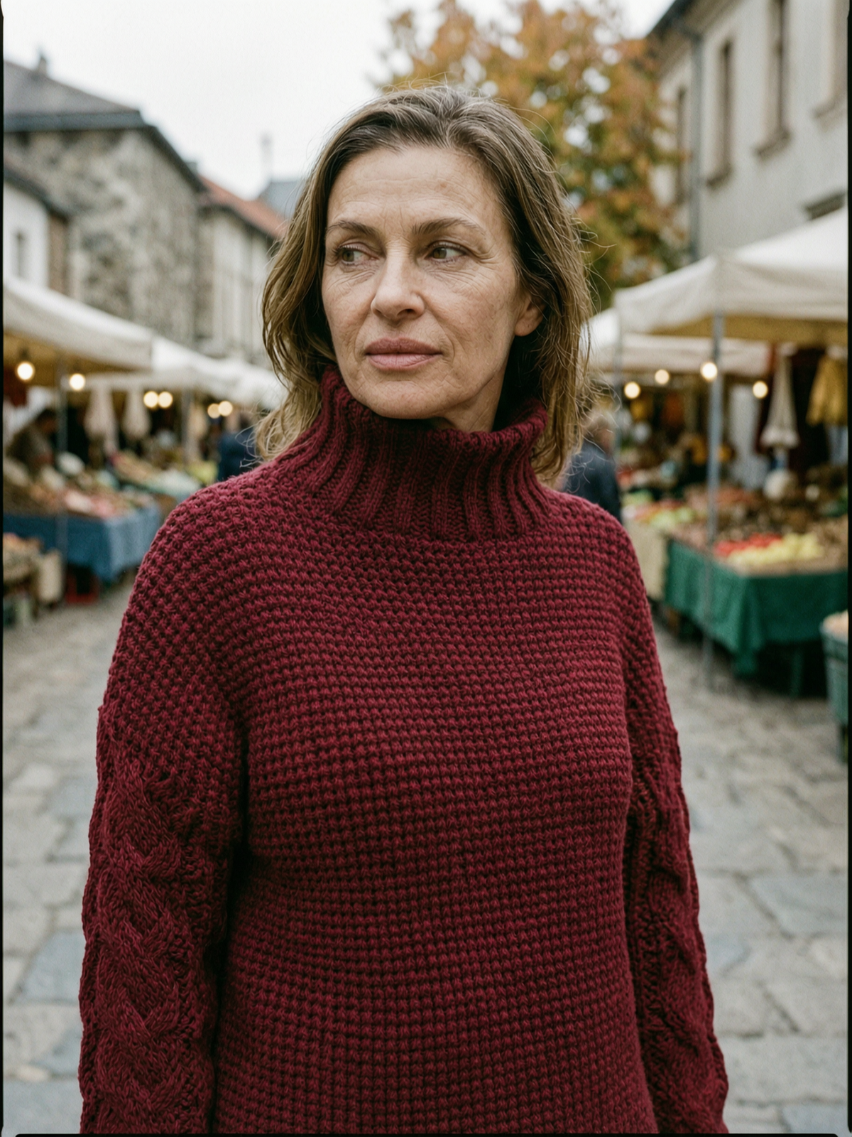 Women's Chunky Cable-Knit Turtleneck Jumper — Cosy Roll-Neck Sweater - Wine Red