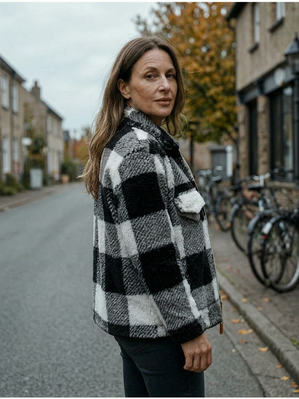 Women's Buffalo Check Fleece Jacket — Soft Plaid Zip-Up Mid-Layer - Black and White Plaid